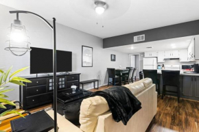 Incredible location in Old Town 2 King Bds & Patio